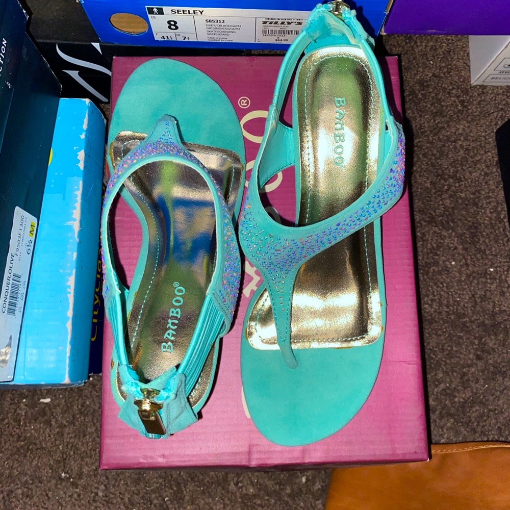 Kitten heels